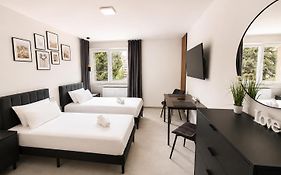 Lipp Apartments